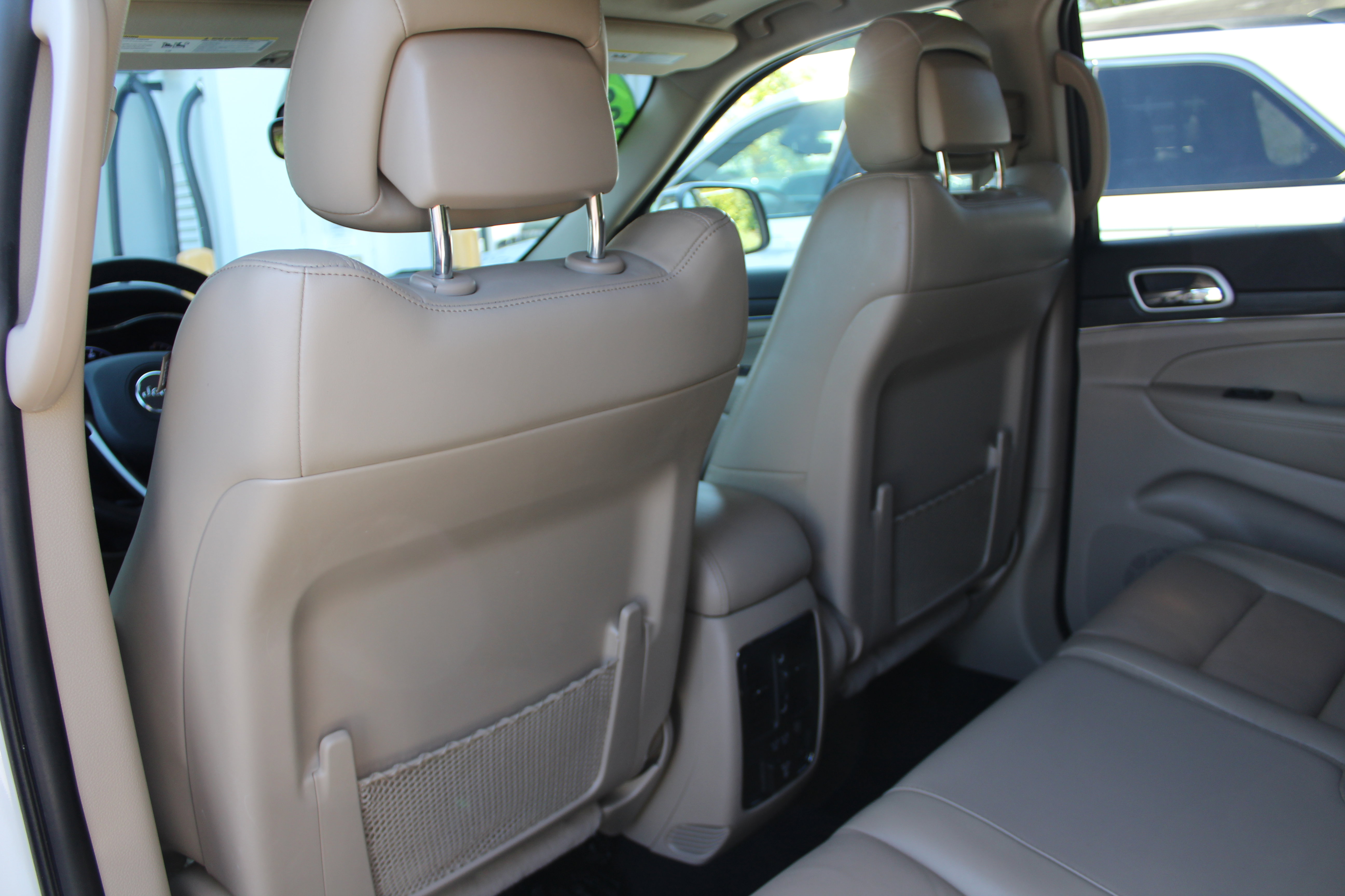 2020 Jeep Grand Cherokee Limited photo 3