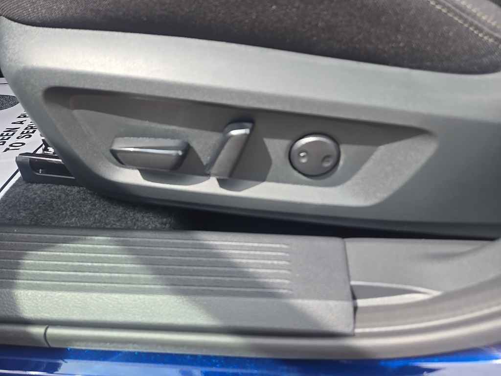 2026 Nissan Rogue SV photo 10