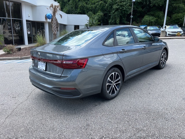 2025 Volkswagen Jetta 1.5T Sport photo 3