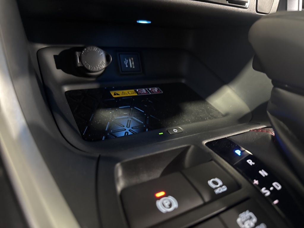 2025 Toyota RAV4 Hybrid XSE photo 37