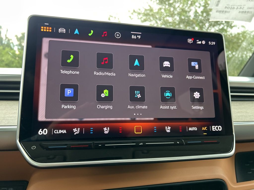 2025 Volkswagen ID. Buzz Pro Plus photo 22