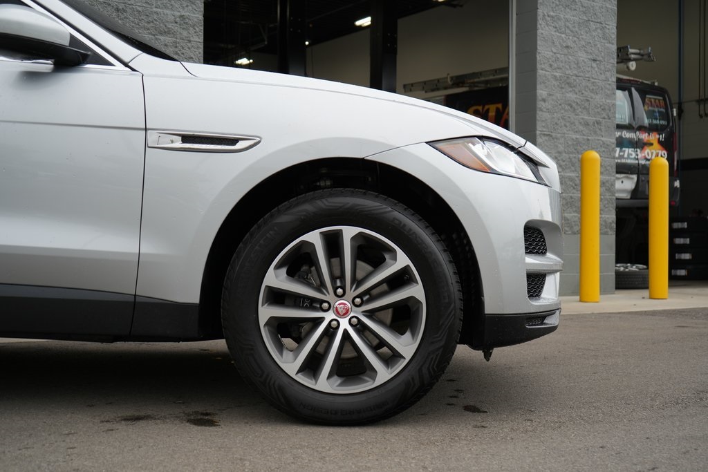 2020 Jaguar F-PACE Premium photo 8