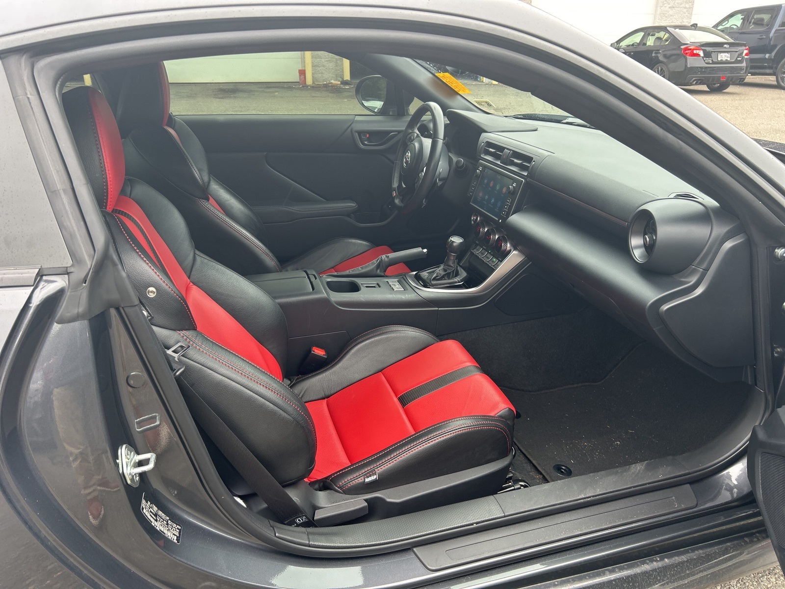 2023 Toyota GR86 Base photo 4
