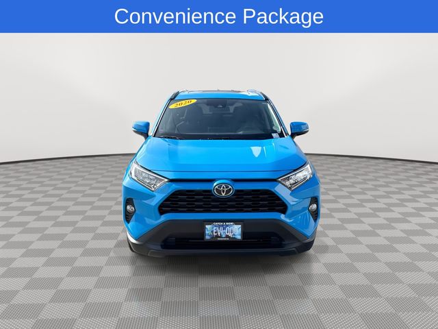 2020 Toyota RAV4 XLE photo 3