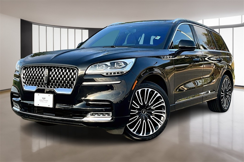 2023 Lincoln Aviator Black Label's photo