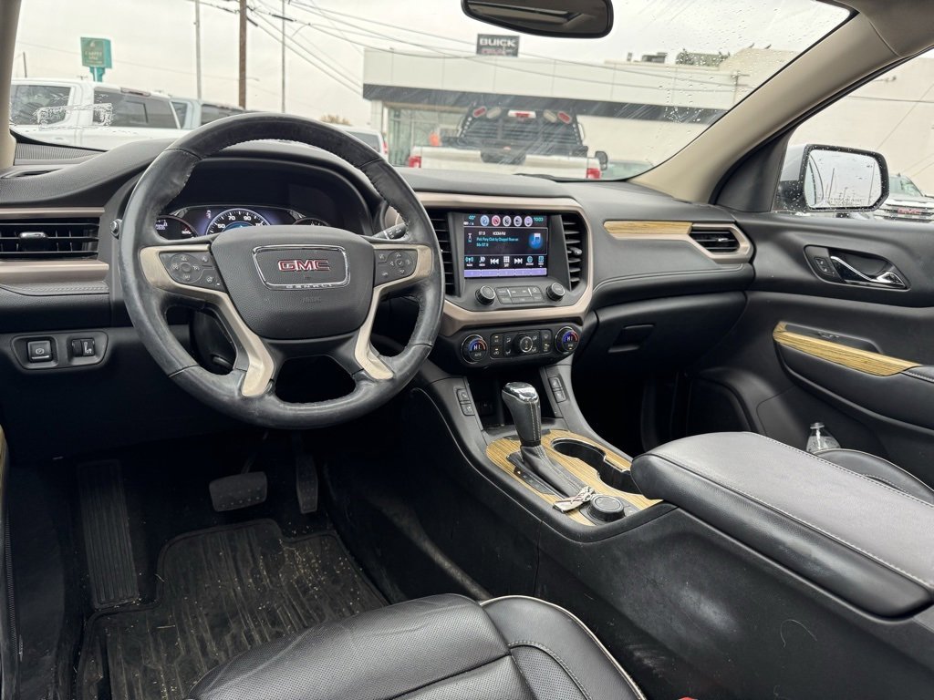 2017 Gmc Acadia Denali photo 2