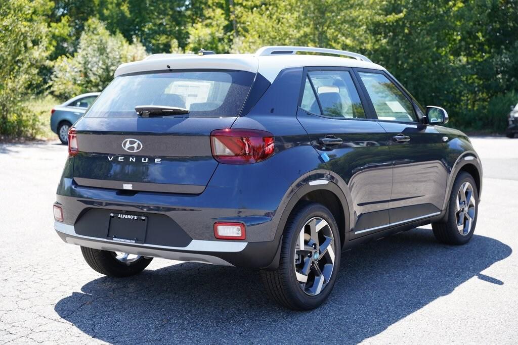 2025 Hyundai Venue Limited photo 7