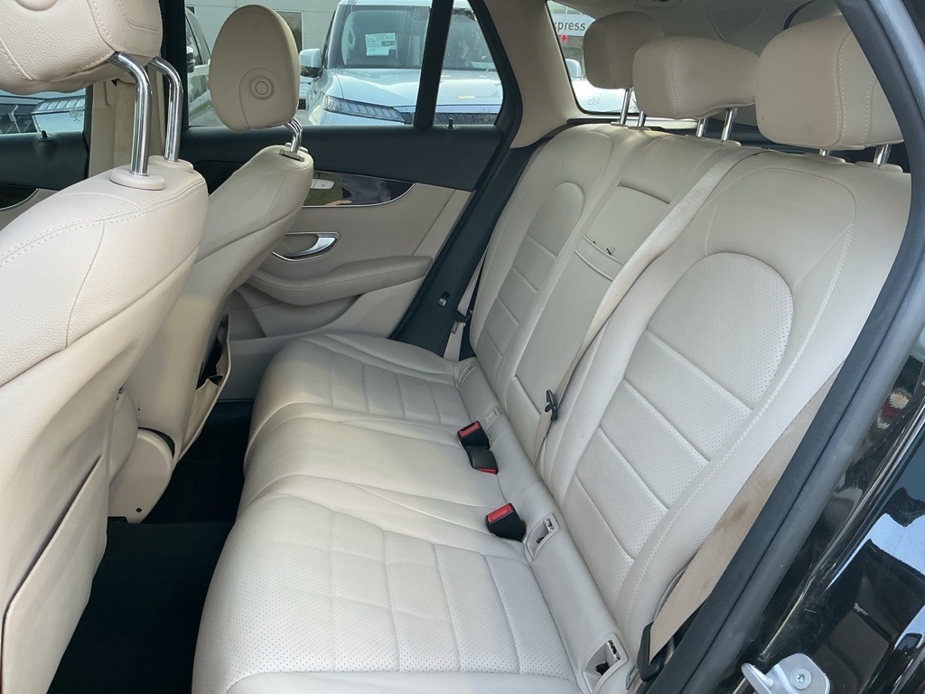 2016 Mercedes Benz GLC 300 4MATIC photo 23