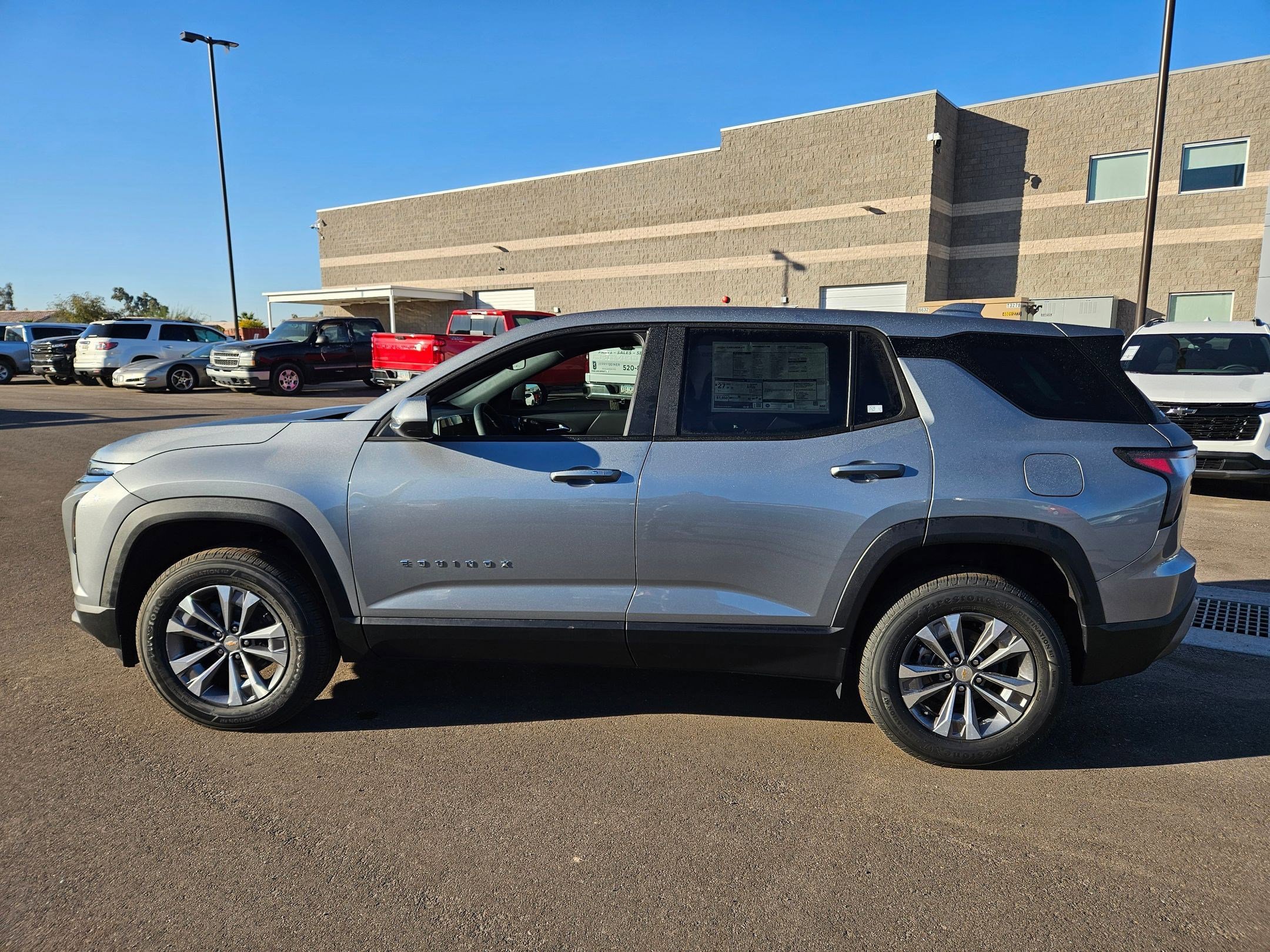 2026 Chevrolet Equinox LT photo 2