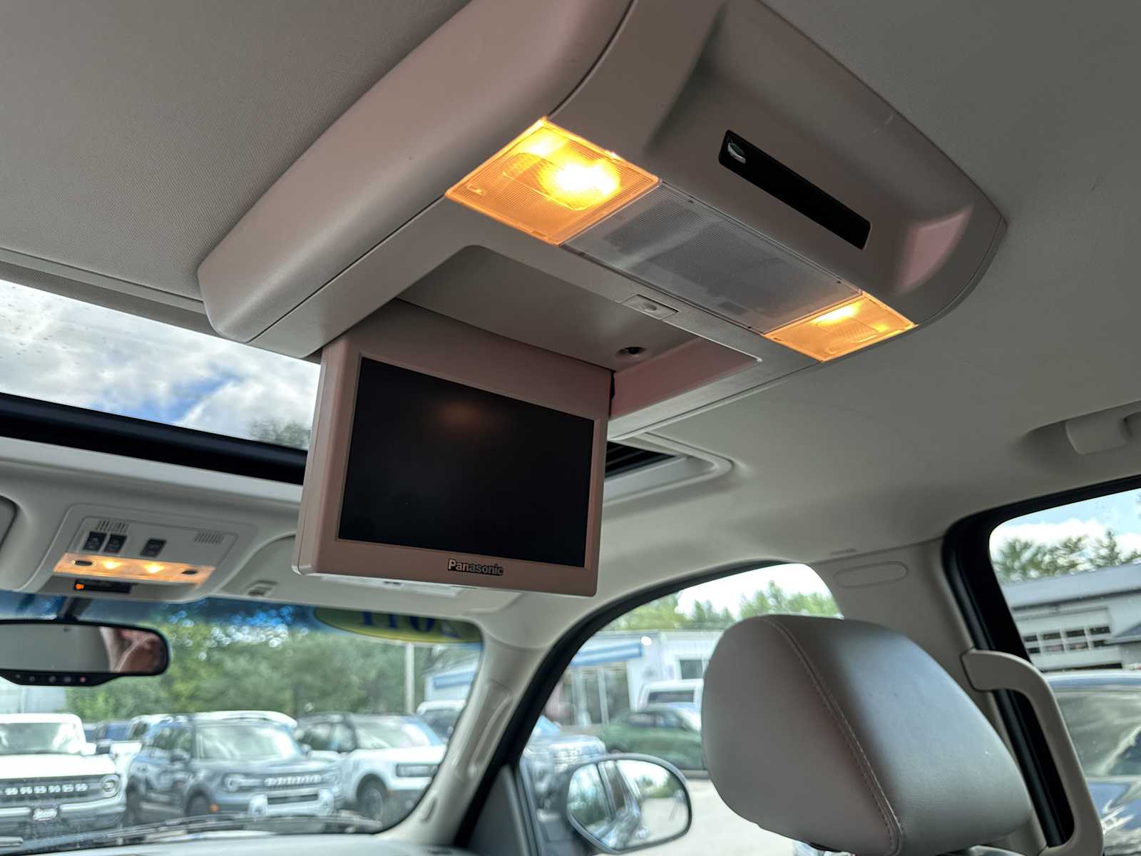 2011 Chevrolet Tahoe LT photo 31