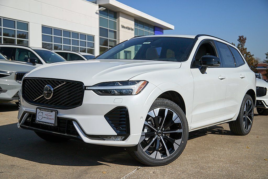 2026 VOLVO XC60 - Image 1