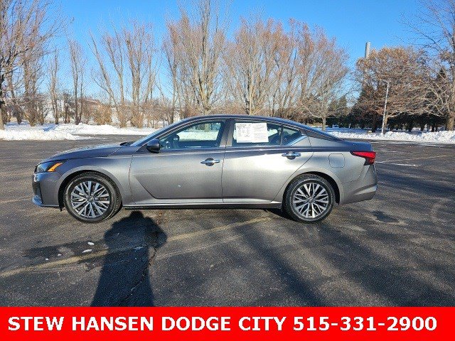 2023 Nissan Altima SV