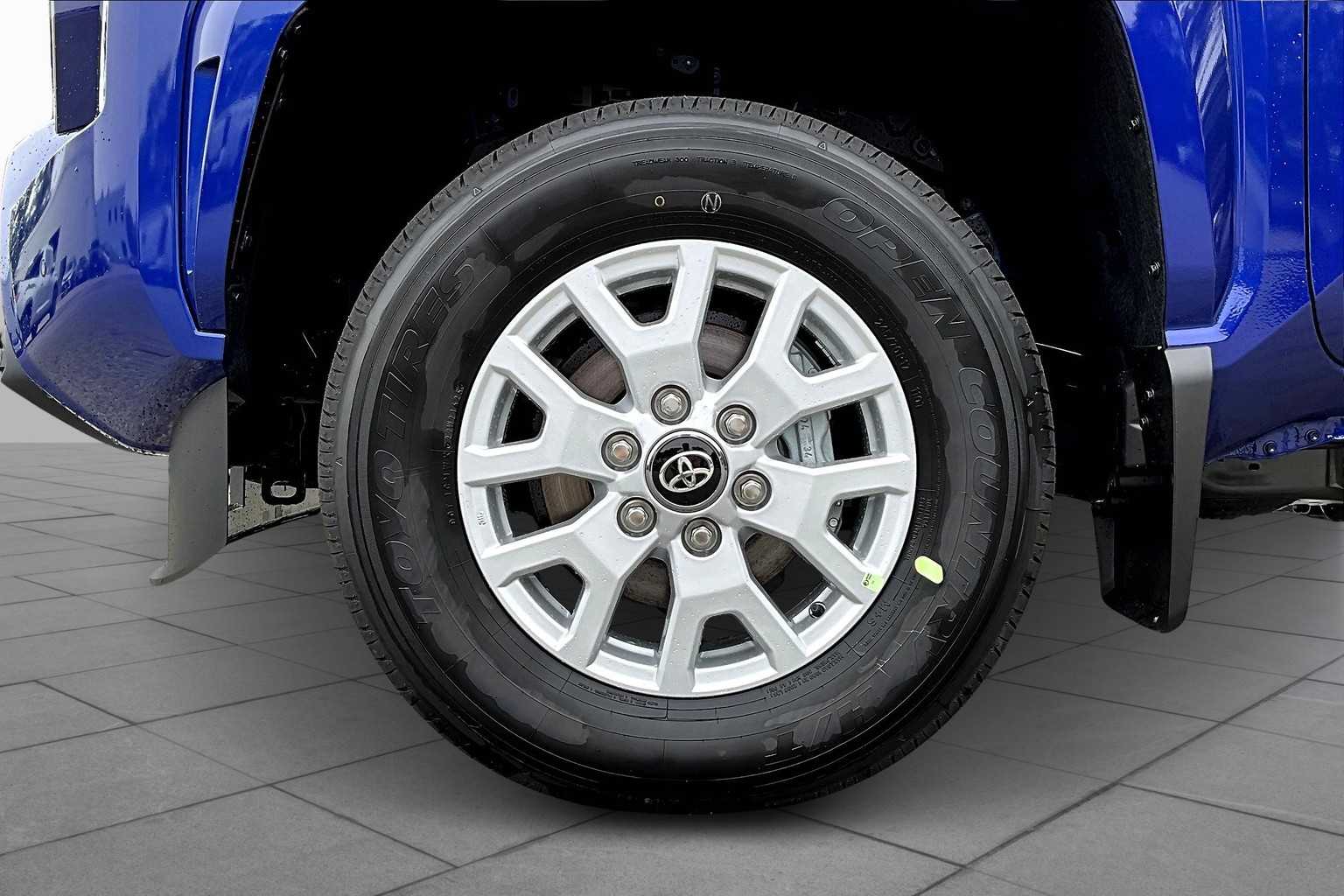 2025 Toyota Tacoma SR5 4x4 Double Cab photo 11