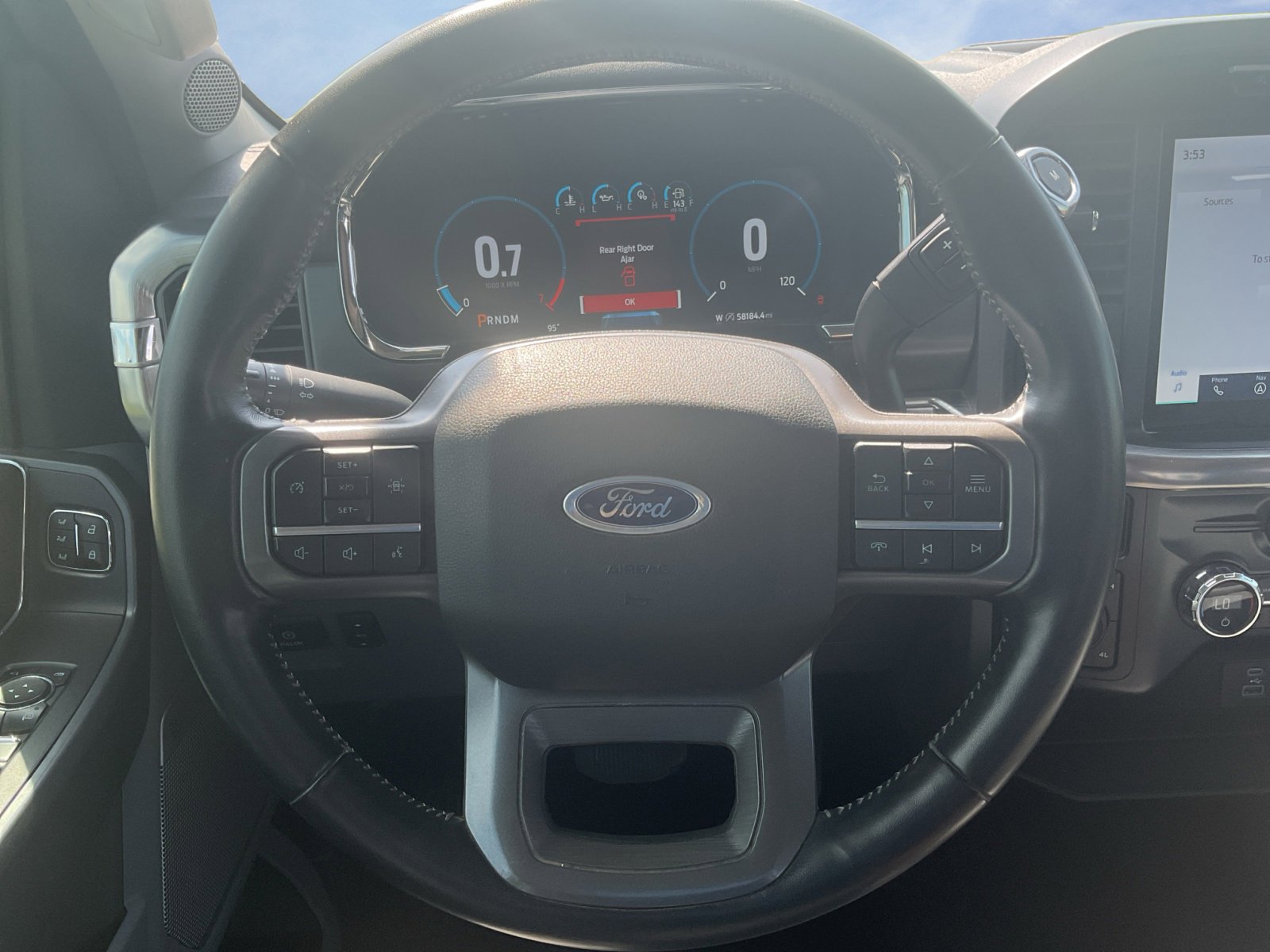 2021 Ford F-150 Lariat photo 17