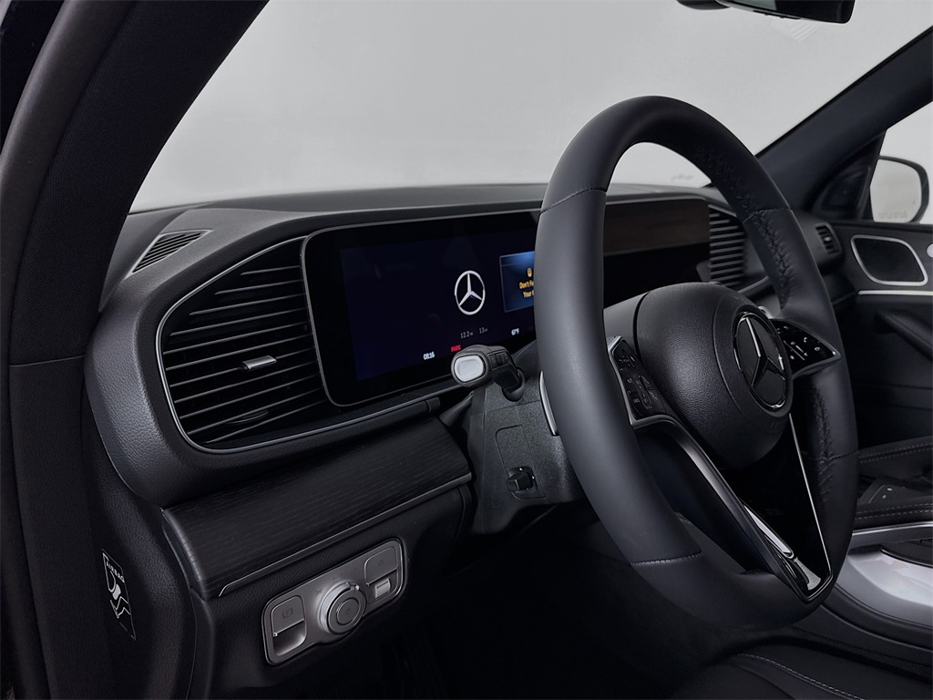 2025 Mercedes Benz GLE 350 4MATIC photo 4
