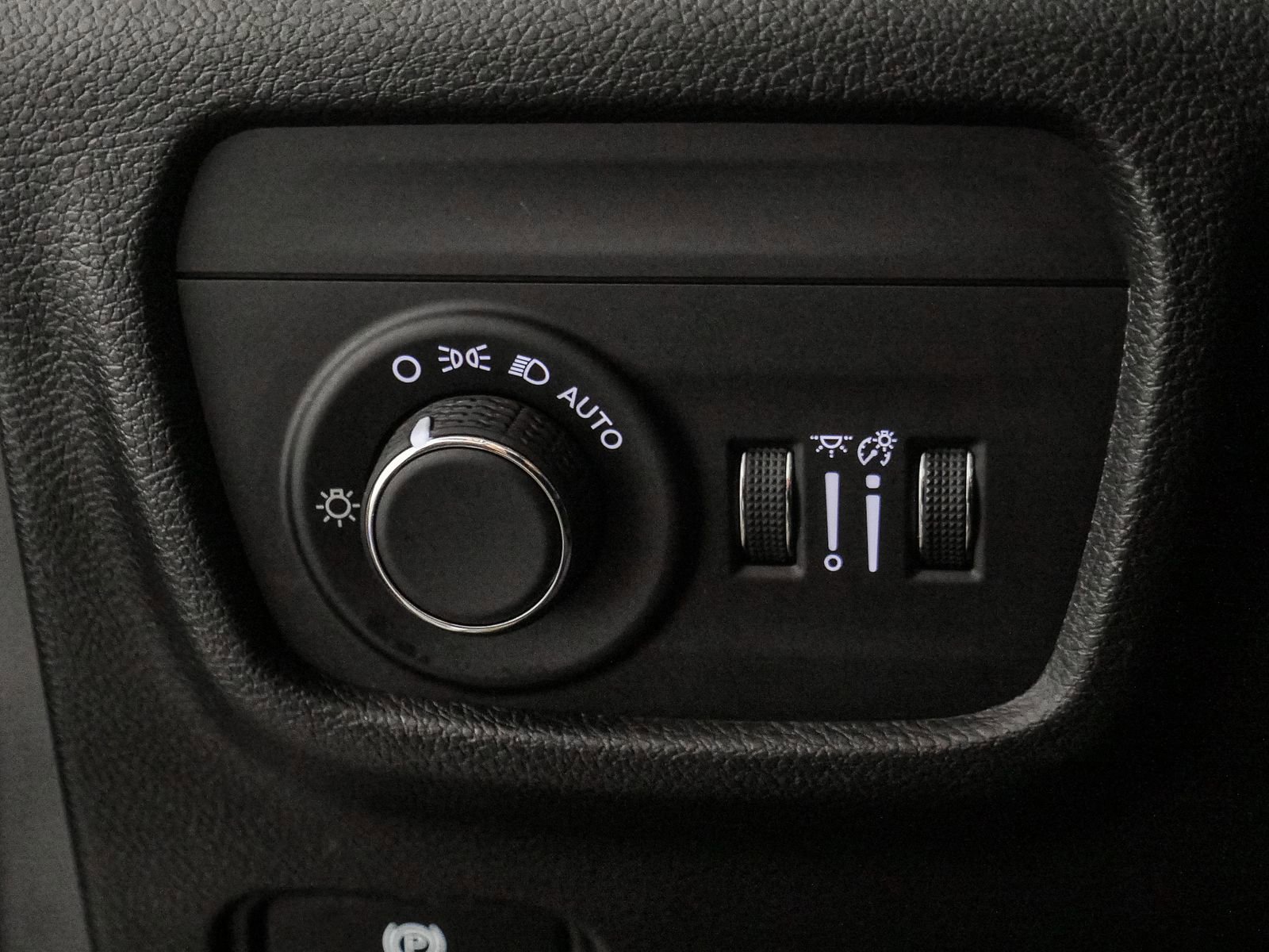 2023 Jeep Grand Cherokee Laredo Altitude photo 29