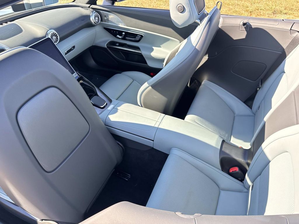 2022 Mercedes Benz SL 55 AMG photo 13