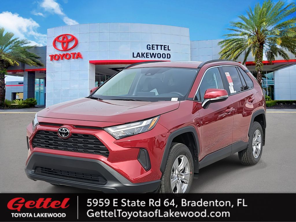 2025 Toyota RAV4 XLE's photo