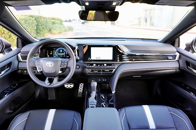 Used 2025 Black Toyota SE image 17