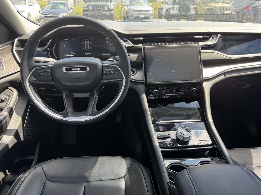 2022 Jeep Cherokee Limited 4xe photo 16