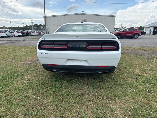 2021 Dodge Challenger SXT photo 4