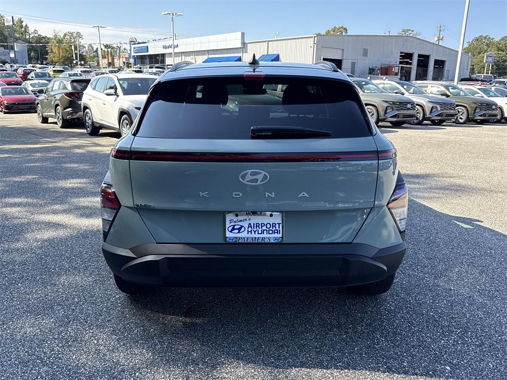 2026 Hyundai Kona SEL photo 2