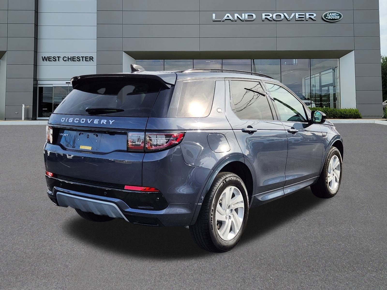 2024 Land Rover Discovery Sport S photo 4