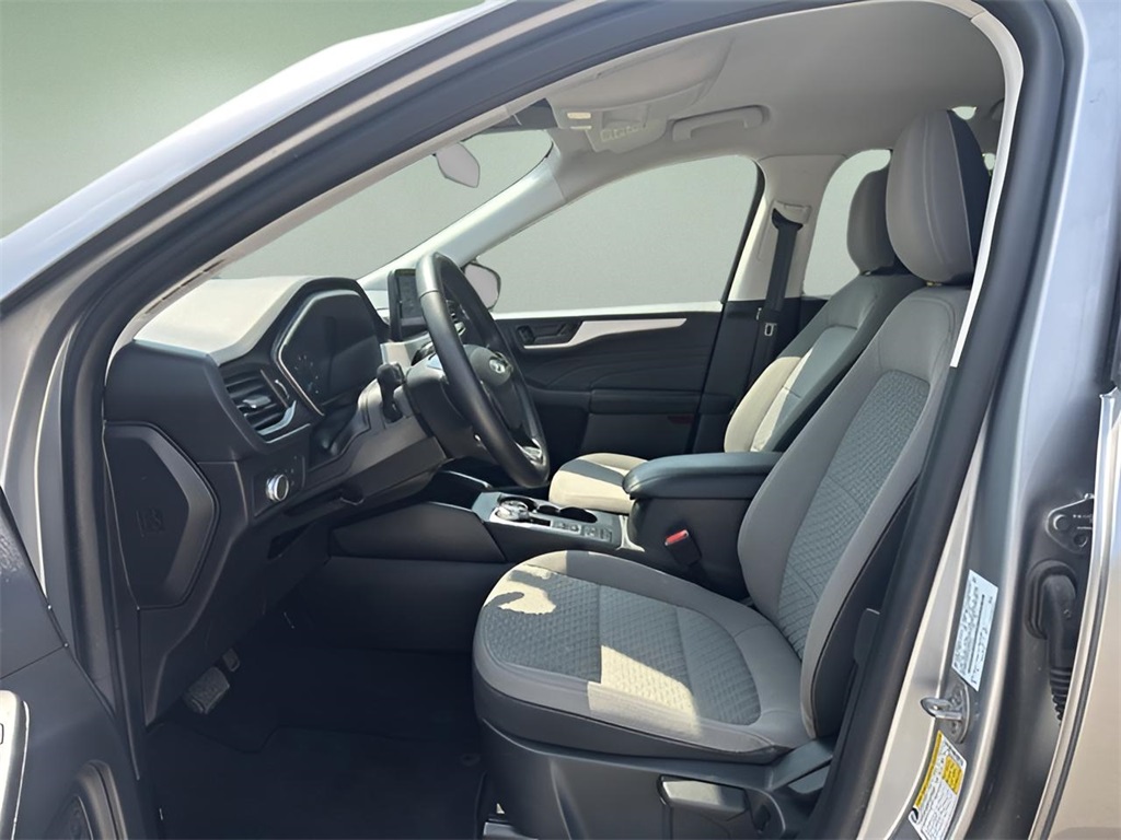 2022 Ford Escape SE photo 3