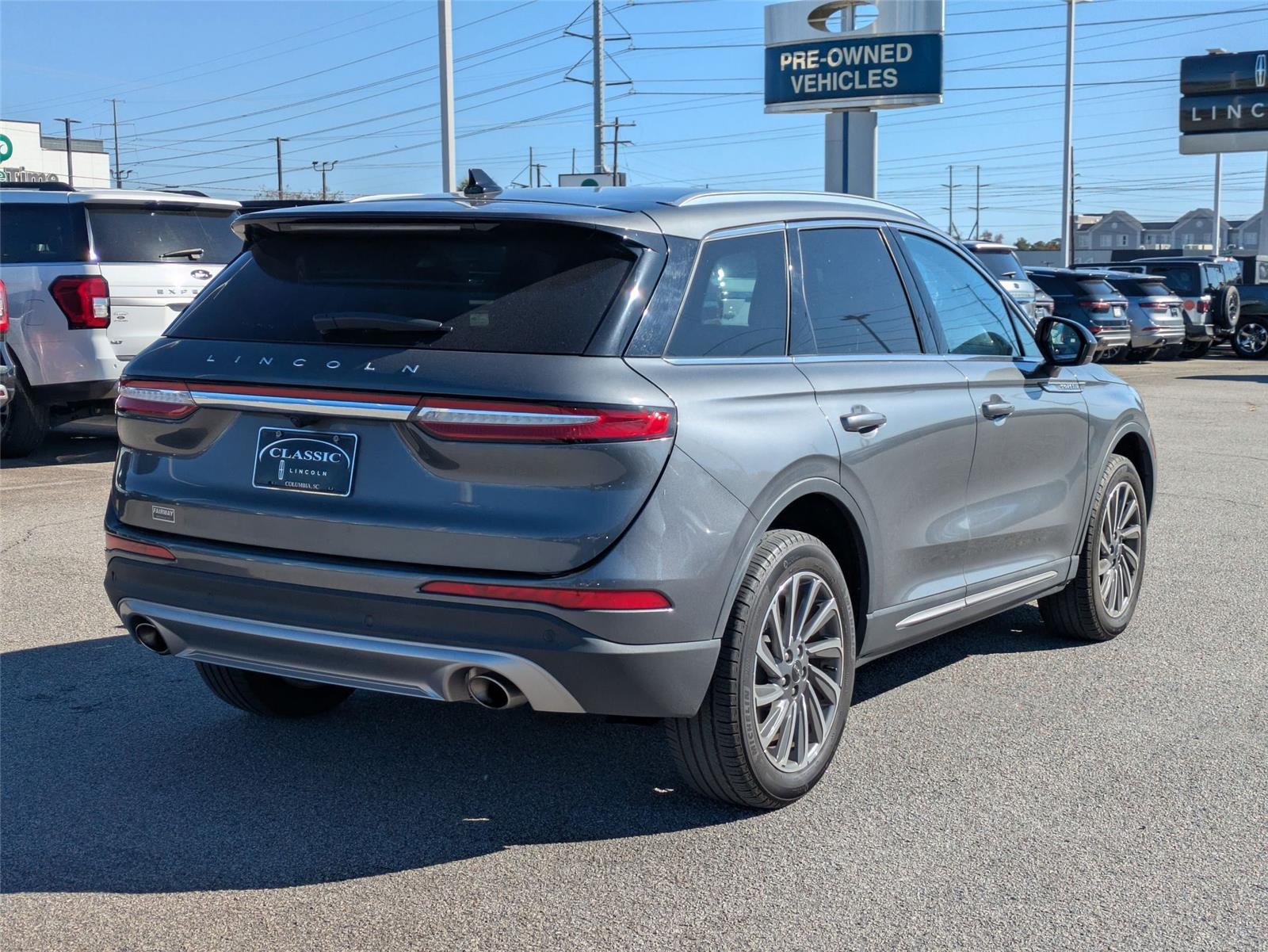 2023 Lincoln Corsair Reserve photo 3