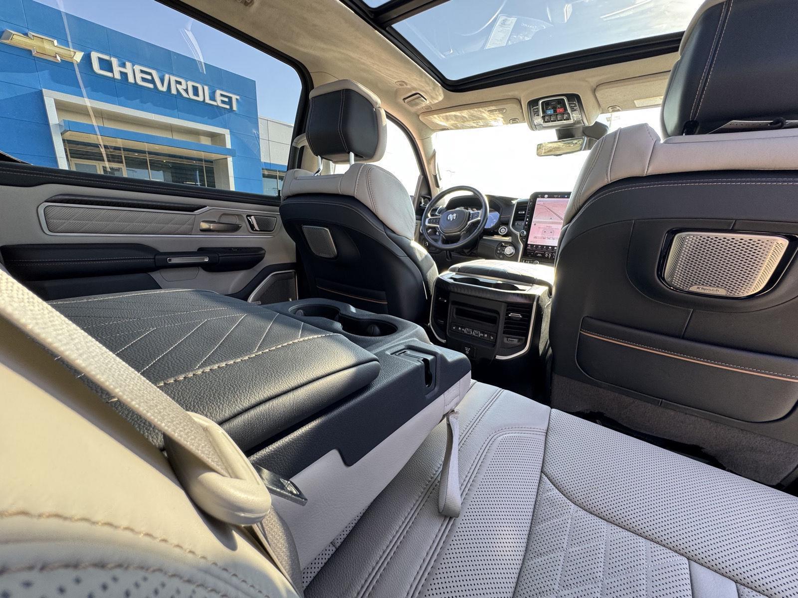 2025 Ram 1500 photo 4