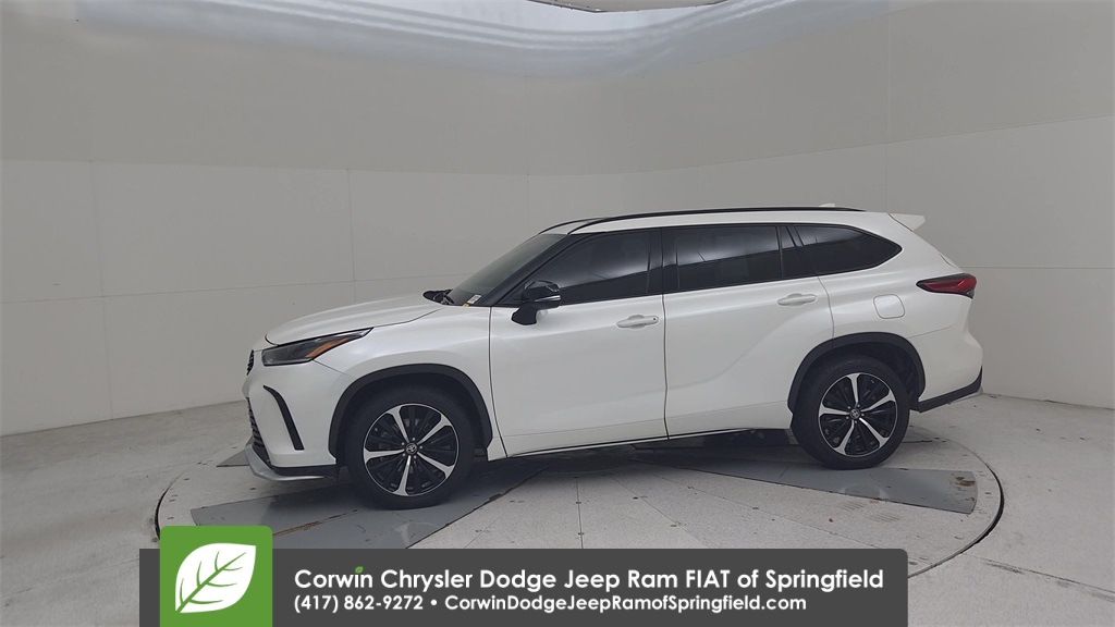 2021 Toyota Highlander XSE photo 8