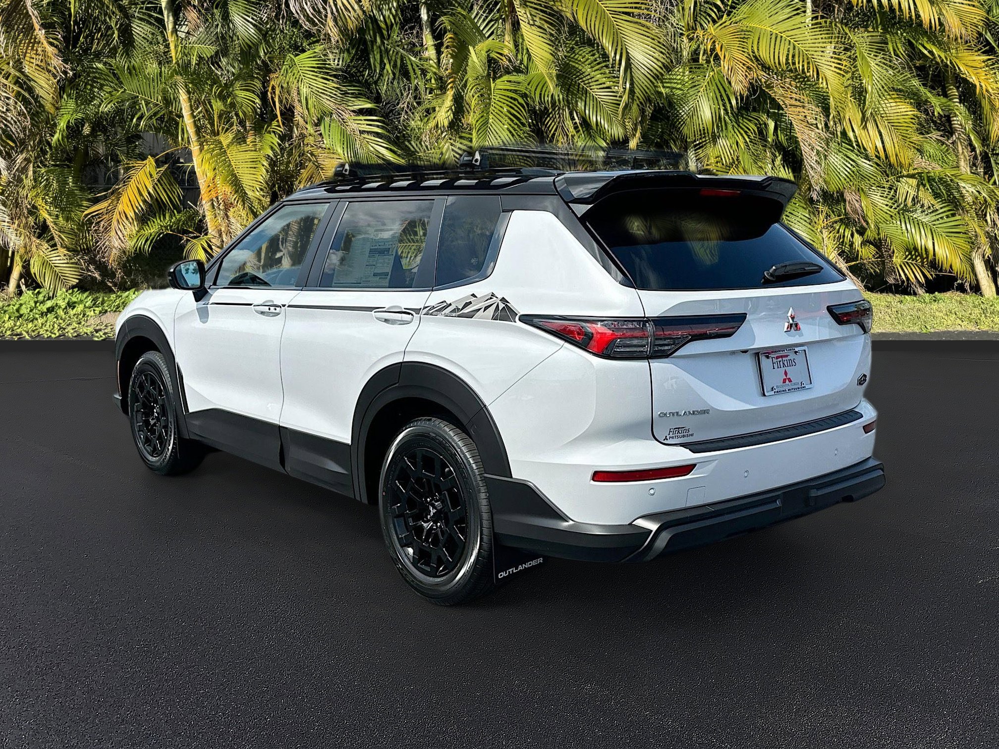 2025 Mitsubishi Outlander SE Ralliart photo 3