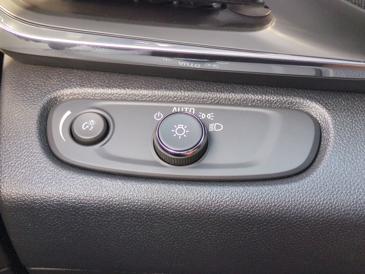 2025 Buick Envista Preferred photo 18