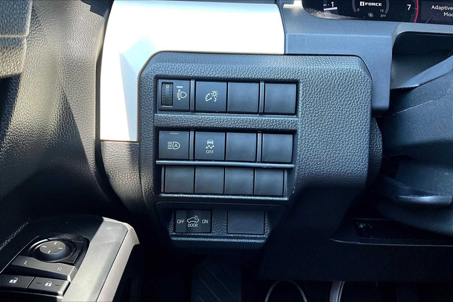 2024 Toyota Tacoma TRD photo 33