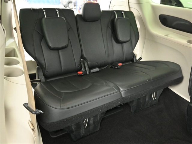 2017 CHRYSLER PACIFICA - Image 25