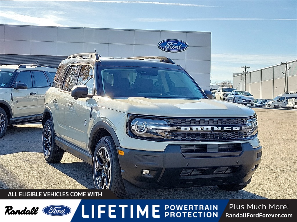 2025 Ford Bronco Sport Outer Banks's photo
