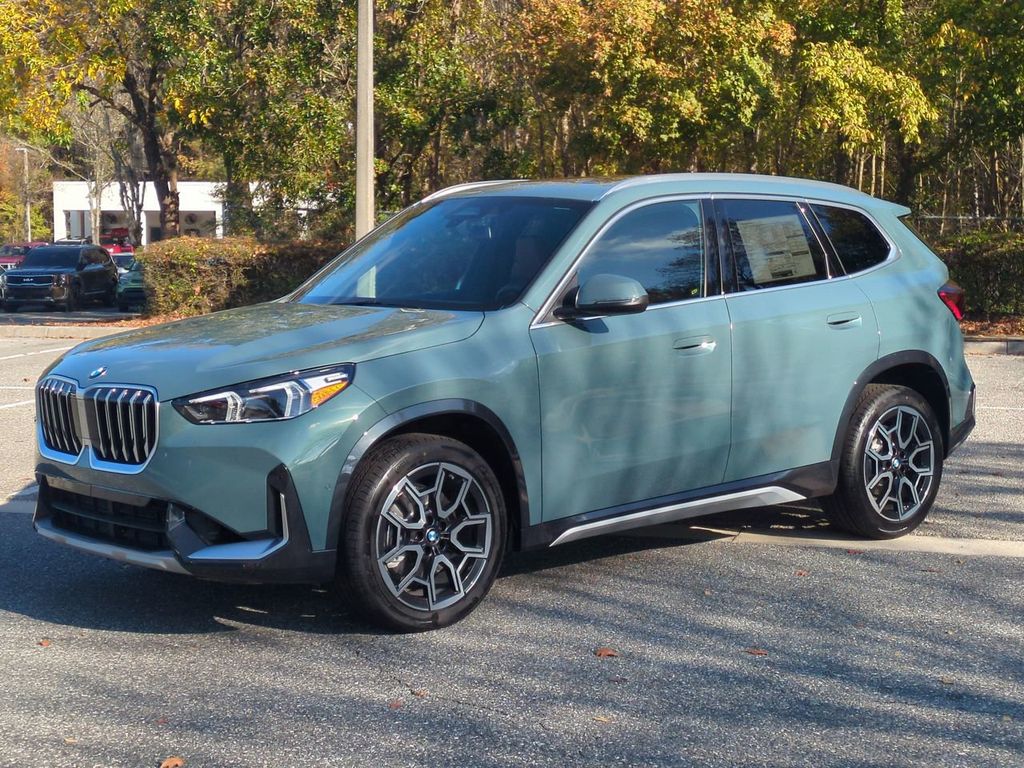 2026 BMW X1 28i's photo