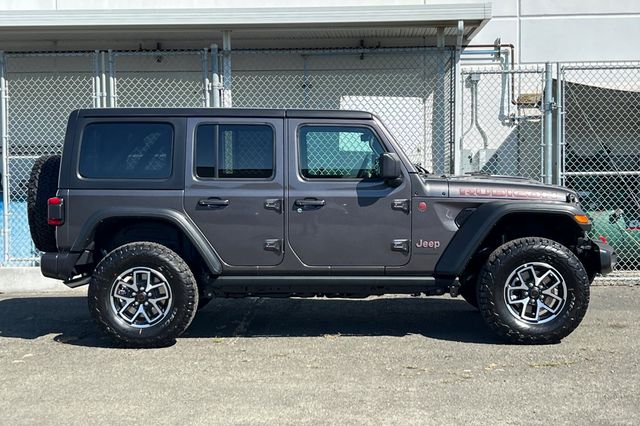2025 Jeep Wrangler Rubicon photo 3