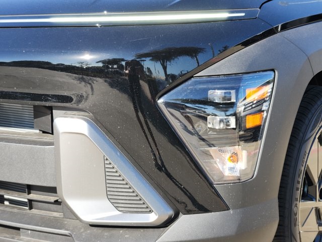 2026 Hyundai Kona SEL photo 4