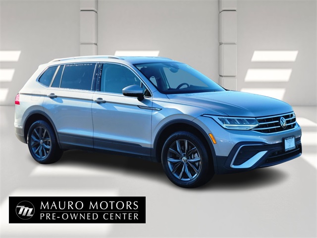 2022 Volkswagen Tiguan SE's photo