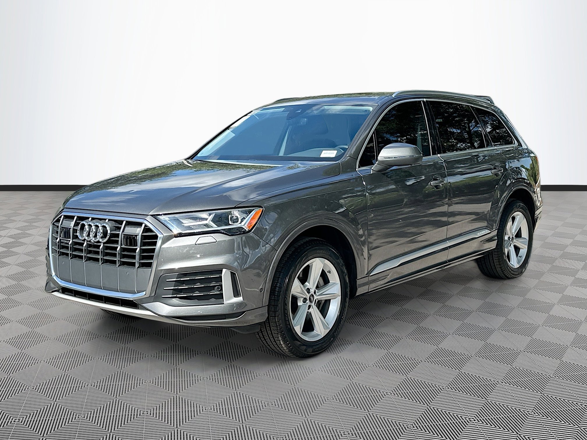 2023 Audi Q7 Premium photo 2