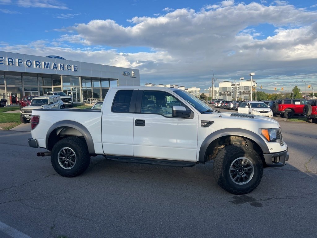 2010 Ford F-150 SVT Raptor photo 3