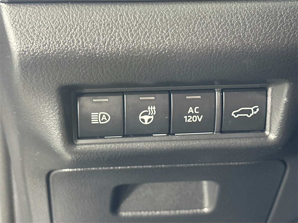 2024 Toyota Highlander Hybrid Platinum photo 22