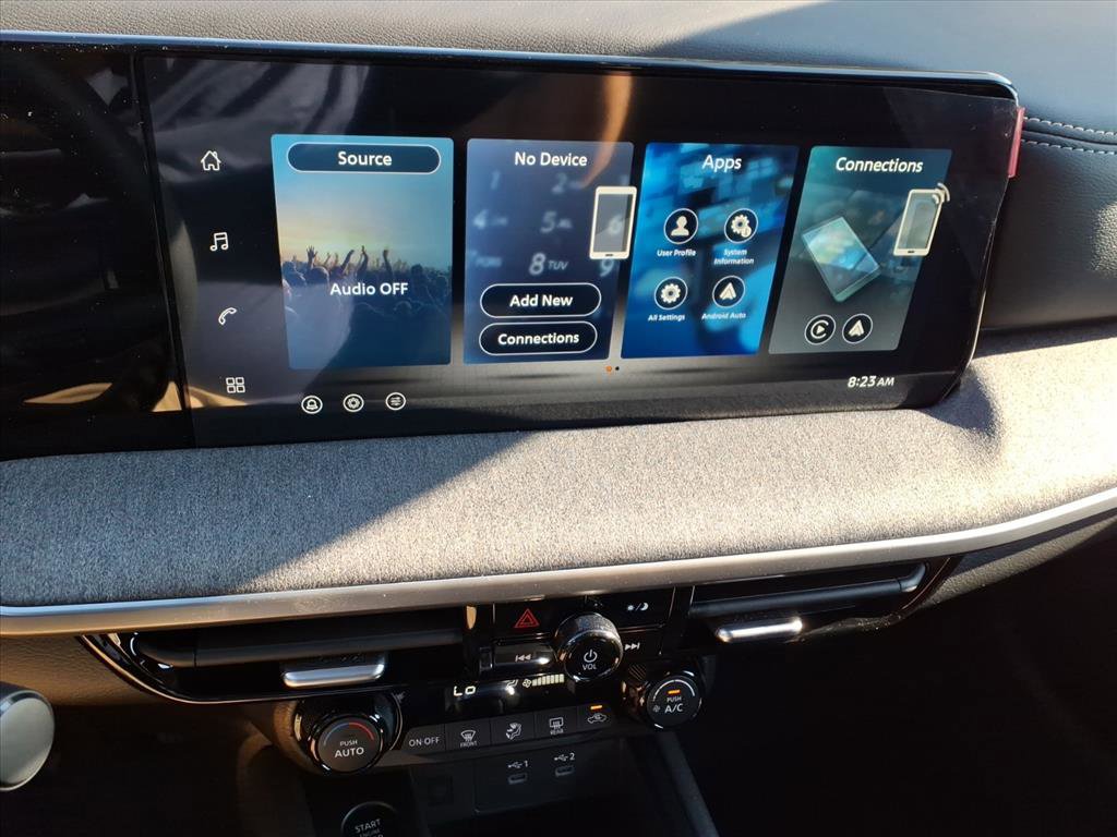 2026 Nissan Kicks SV photo 11