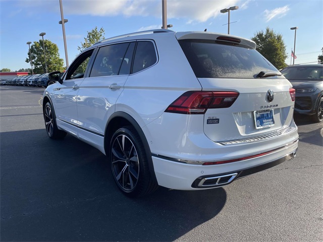 2024 Volkswagen Tiguan SEL R-Line Black photo 4