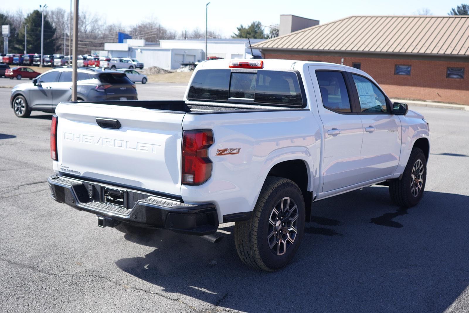 2025 Chevrolet Colorado Z71 photo 3