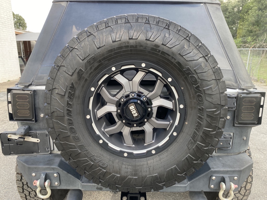 2013 Jeep Wrangler Unlimited Rubicon photo 15
