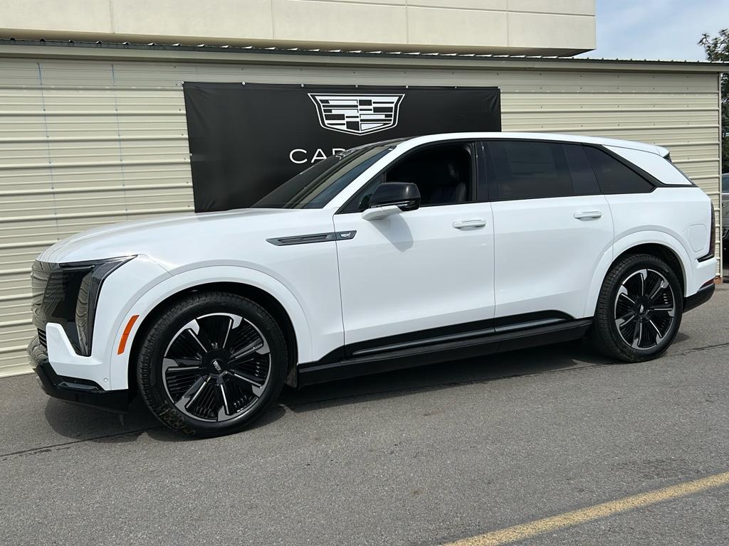 2025 Cadillac Escalade IQ Sport 1's photo