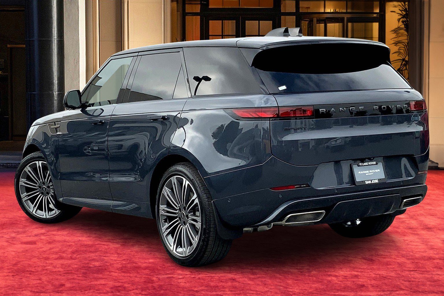 2025 Land Rover Range Rover Sport P400 Dynamic SE photo 3