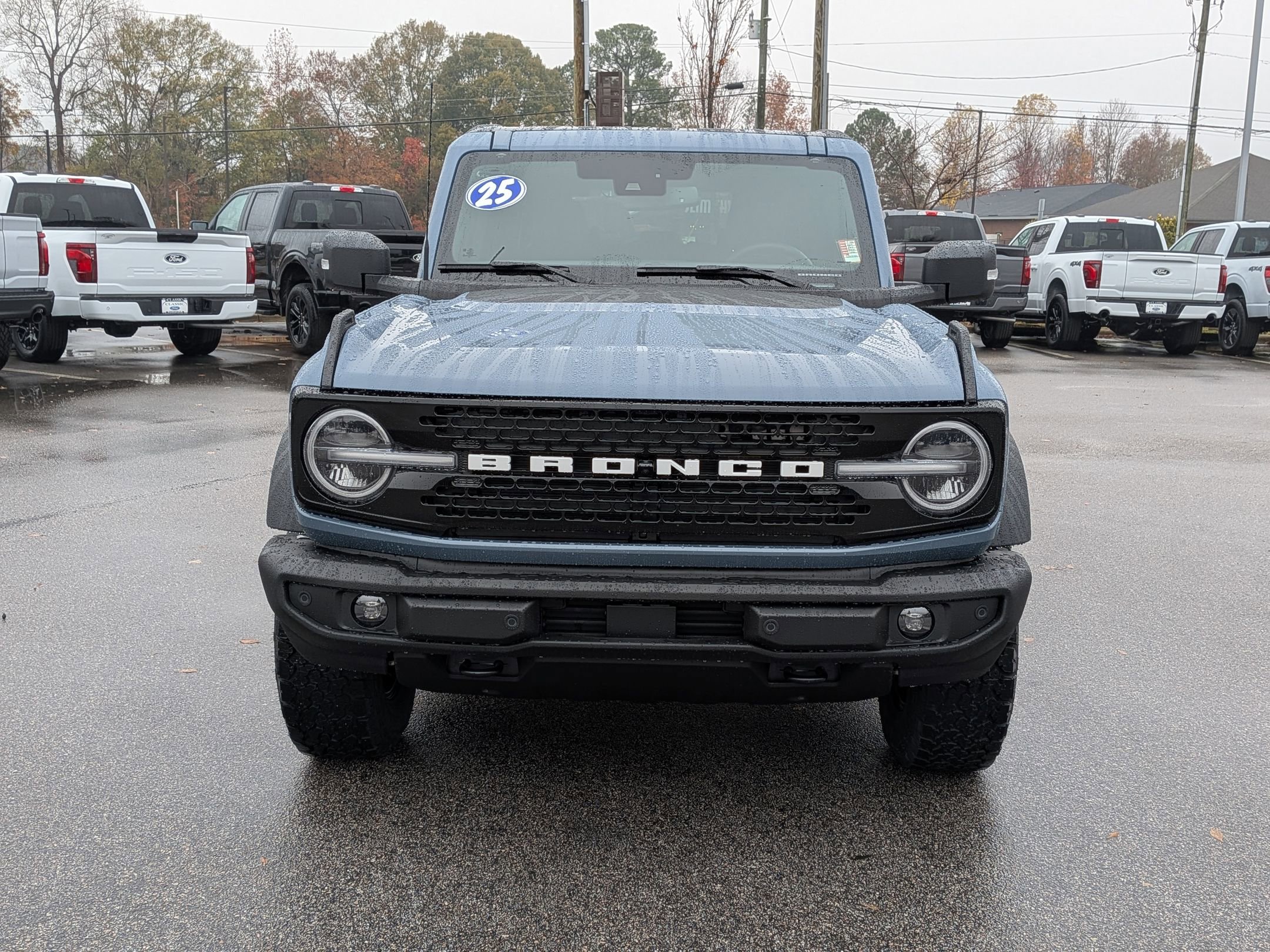 2025 Ford Bronco Outer Banks photo 4